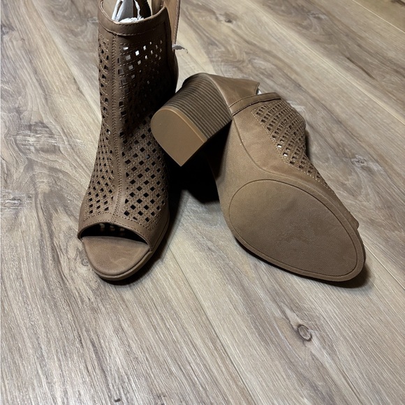 Brown Peep-Toe Ankle Boots NWOT - Picture 4 of 4
